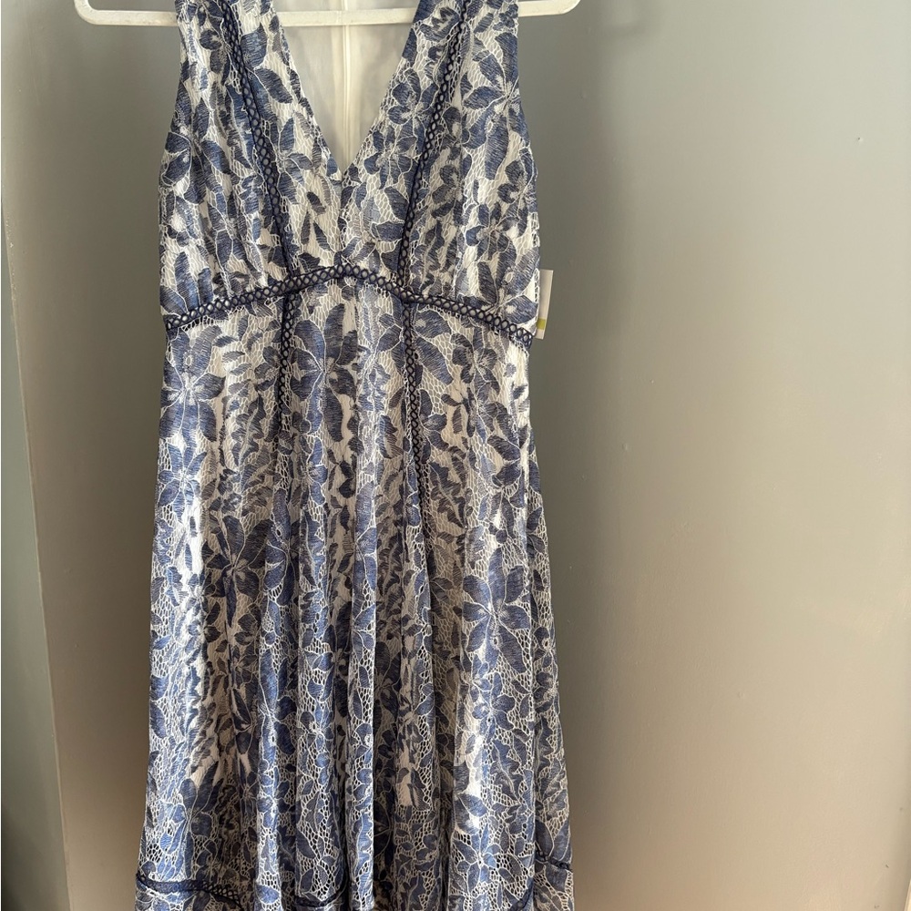 Just...Taylor Blue and White Floral Midi Dress